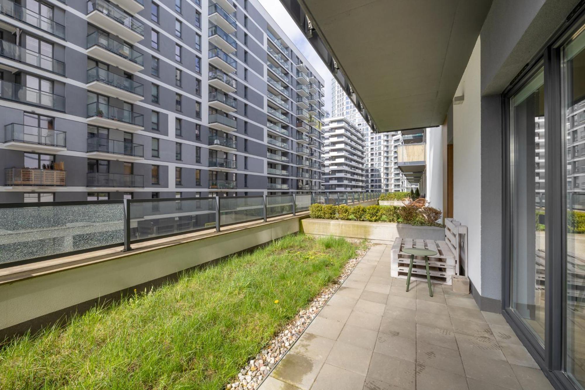 Apartment Modern Urban Wola With Tarrace Wwa69 *